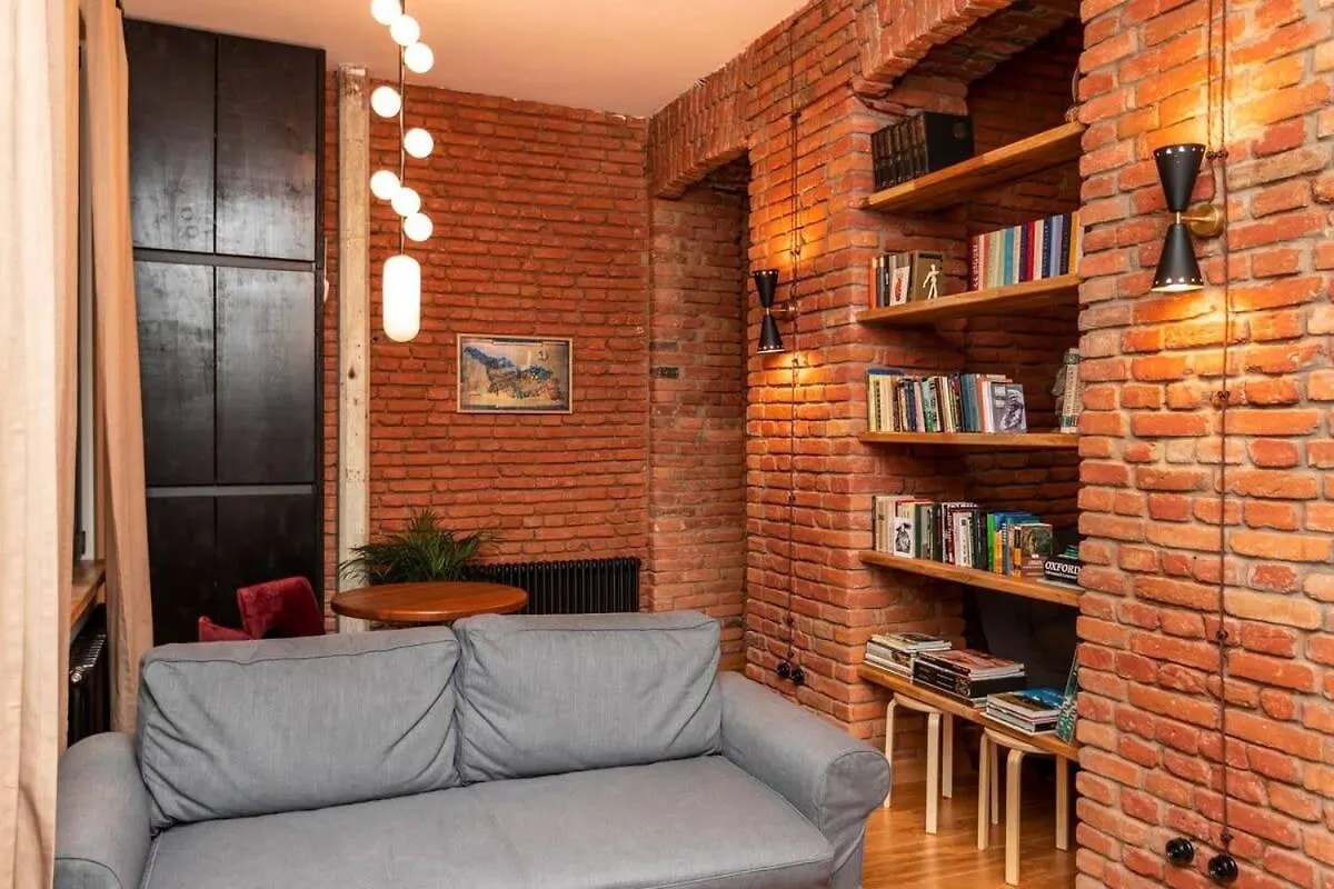 Stylish 1Br Apt Close To Rustaveli Avenue Tbilisi Casa vacanze