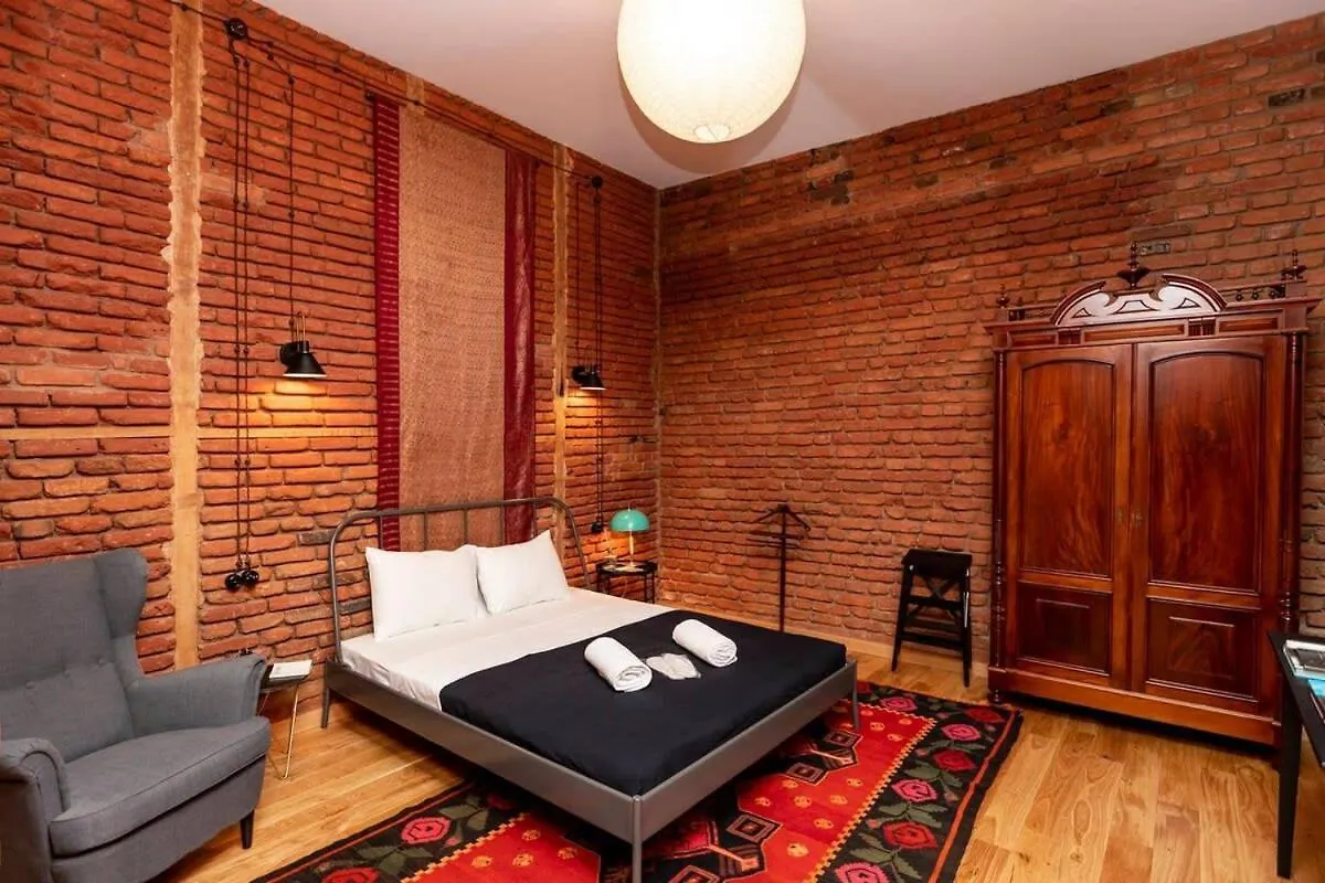 Casa vacanze Stylish 1Br Apt Close To Rustaveli Avenue Tbilisi Georgia